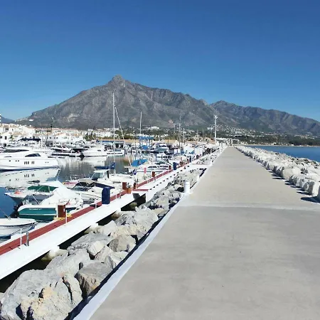 Apartment Muelle De Rivera Marbella